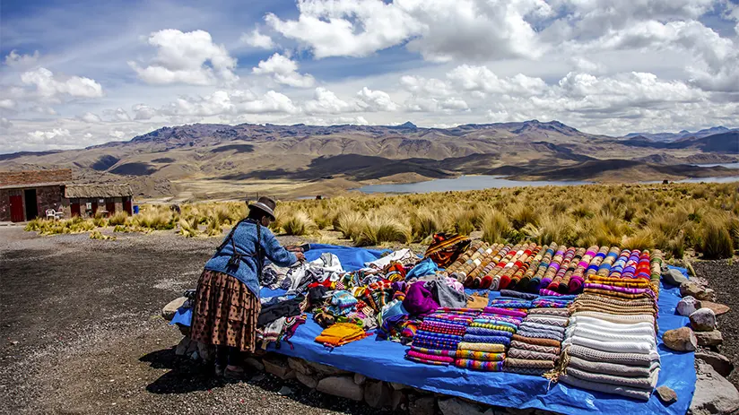 shopping in peru