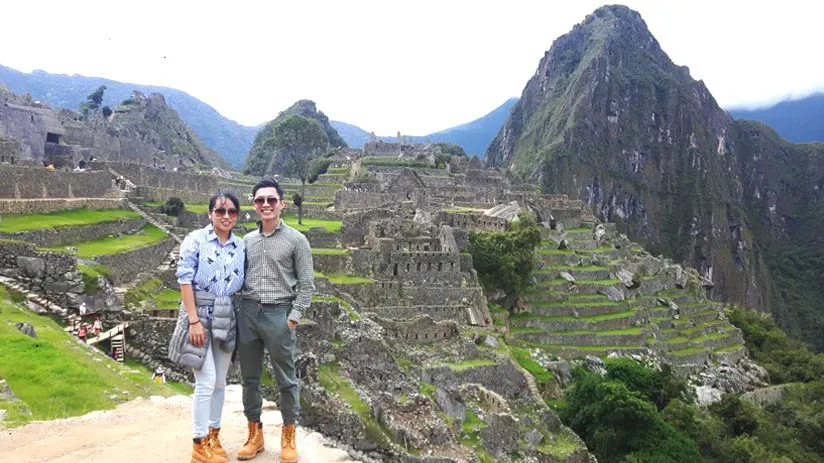 machu picchu honeymoon couple