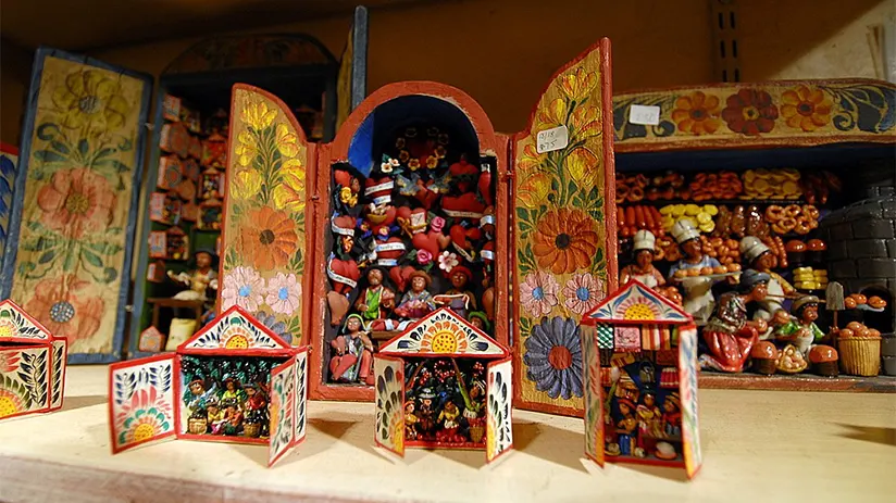 retablo souvenirs to buy in peru