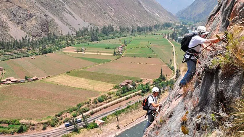 rapelling sacred valley