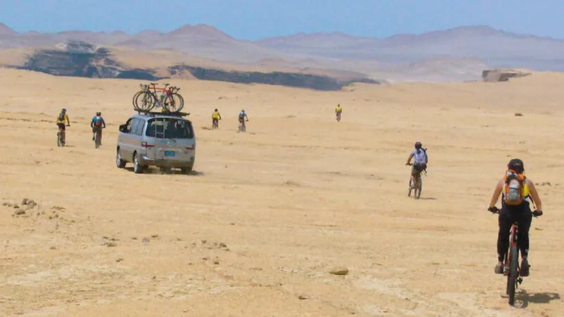 biking paracas