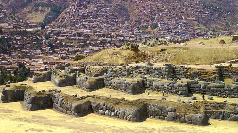 sacsayhuaman fortress landscape