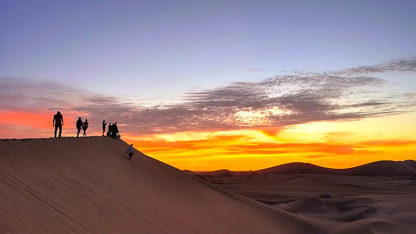 sunset huacachina