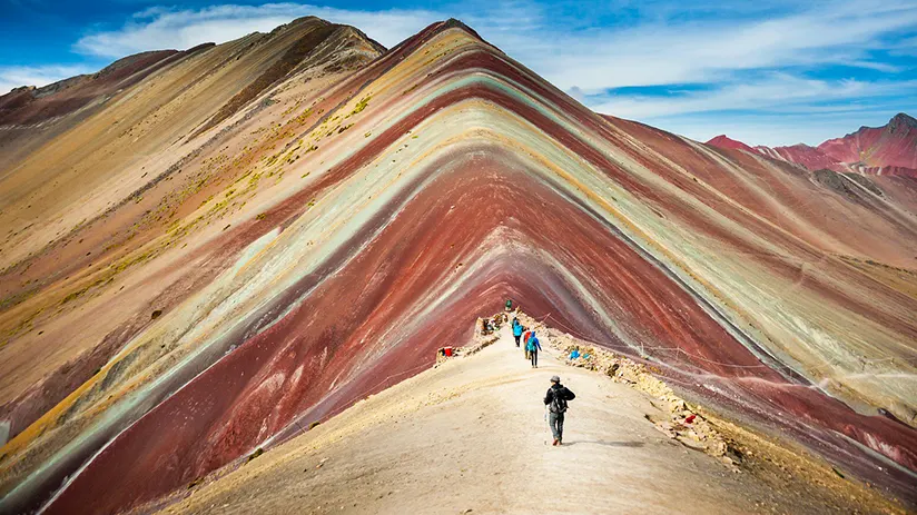 vinincunca rainbow mountain