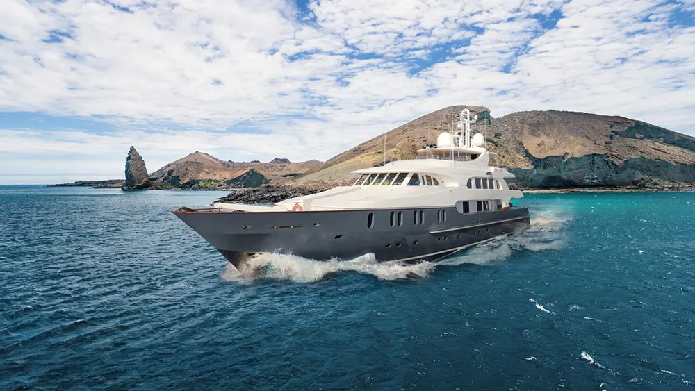 Aqua Mare Luxury Yacht